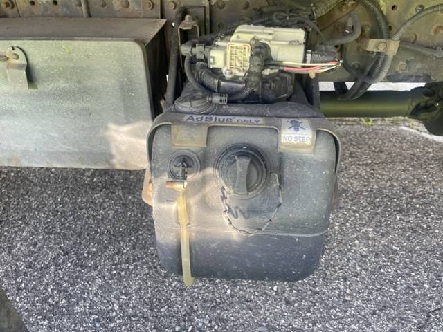 三菱ふそうキャンター平ボディ小型（2t・3t）[写真12]