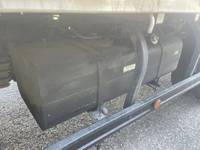 三菱ふそうキャンター平ボディ小型（2t・3t）[写真13]