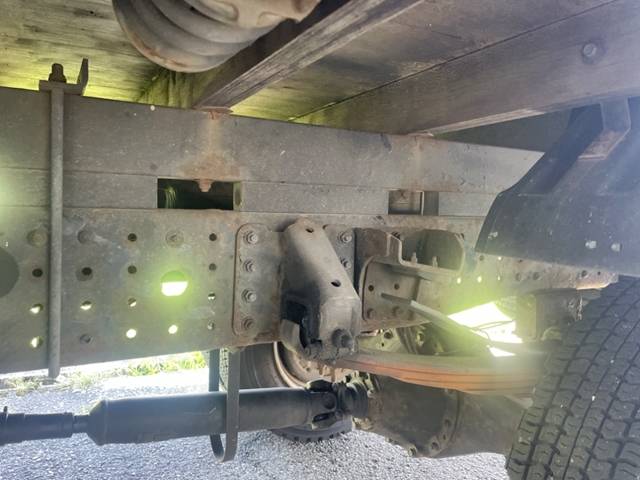 三菱ふそうキャンター平ボディ小型（2t・3t）[写真14]