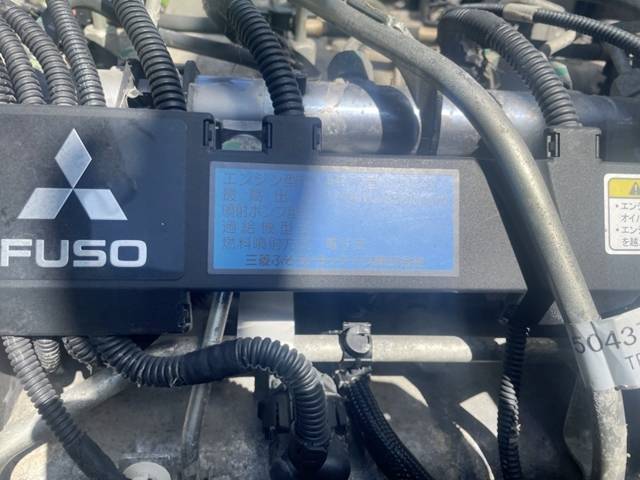 三菱ふそうキャンター平ボディ小型（2t・3t）[写真24]