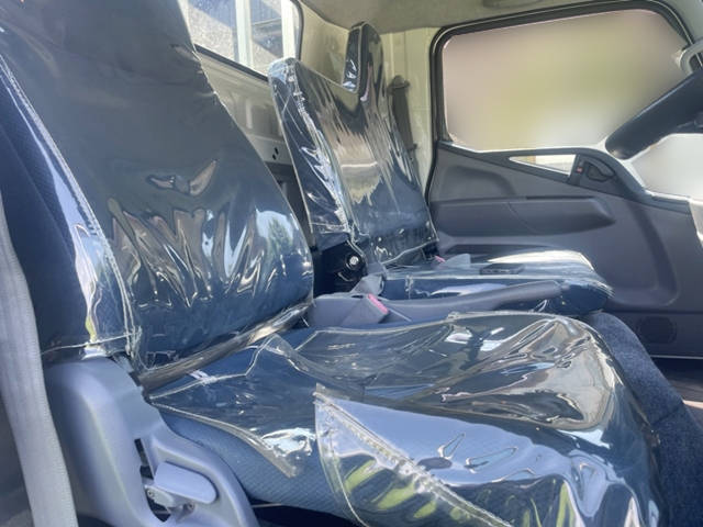 三菱ふそうキャンター平ボディ小型（2t・3t）[写真29]