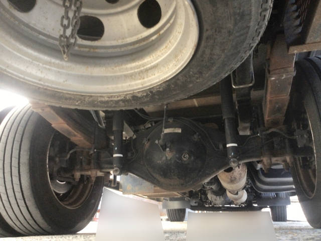 三菱ふそうキャンター平ボディ小型（2t・3t）[写真14]