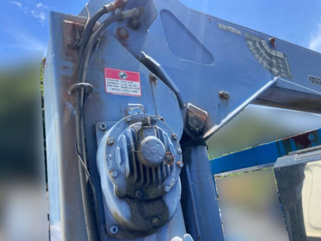 いすゞギガセルフクレーン4段大型（10t）[写真11]