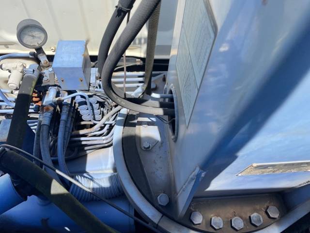 いすゞギガセルフクレーン4段大型（10t）[写真14]