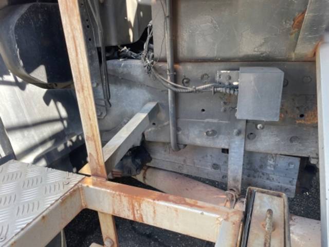 いすゞギガセルフクレーン4段大型（10t）[写真20]