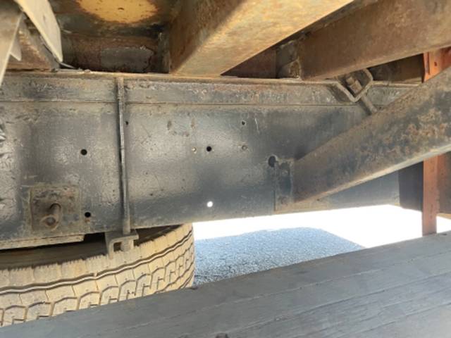 いすゞギガセルフクレーン4段大型（10t）[写真23]