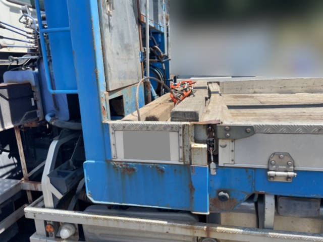 いすゞギガセルフクレーン4段大型（10t）[写真06]