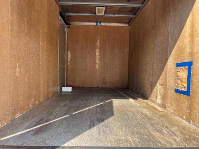 三菱ふそうキャンターアルミバン小型（2t・3t）[写真12]