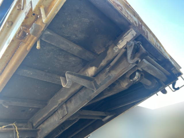 いすゞエルフローダーダンプ小型（2t・3t）[写真11]