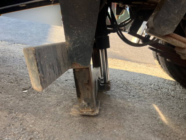 いすゞエルフローダーダンプ小型（2t・3t）[写真15]