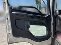 日野レンジャー平ボディ増トン（6t・8t）[写真18]