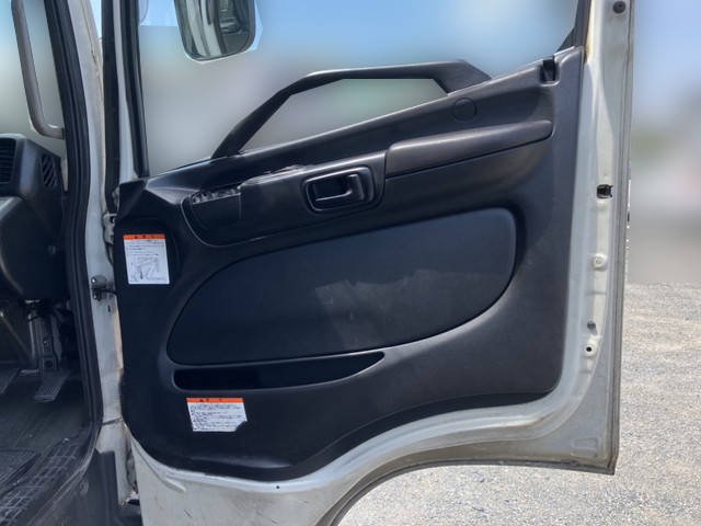 日野レンジャー平ボディ増トン（6t・8t）[写真19]