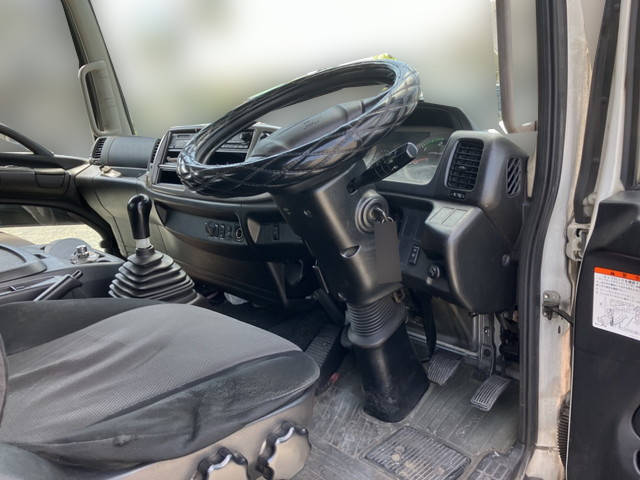 日野レンジャー平ボディ増トン（6t・8t）[写真21]