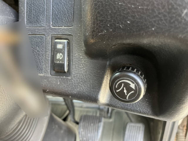 日野レンジャー平ボディ増トン（6t・8t）[写真28]