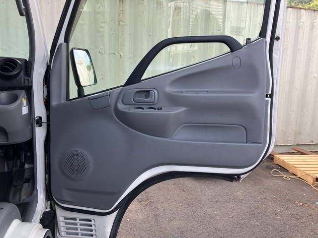 トヨタダイナ平ボディ小型（2t・3t）[写真28]