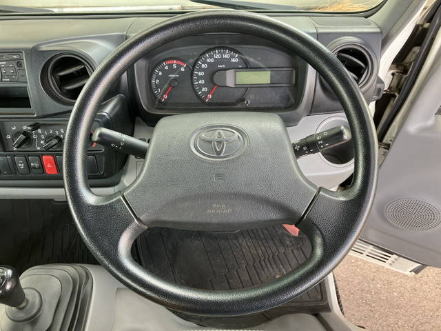 トヨタダイナ平ボディ小型（2t・3t）[写真34]