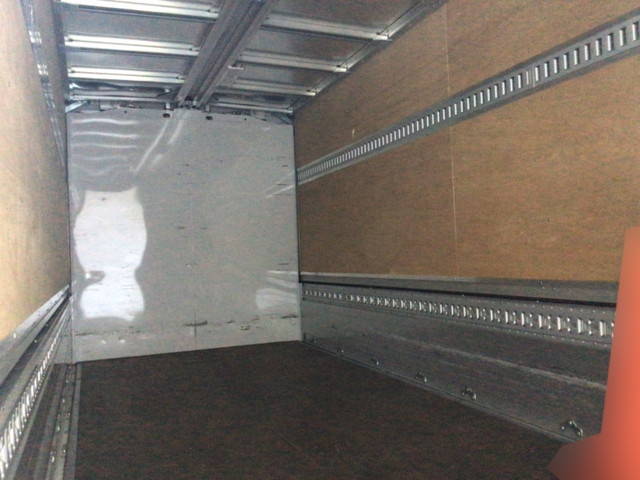 三菱ふそうキャンターアルミウイング小型（2t・3t）[写真10]