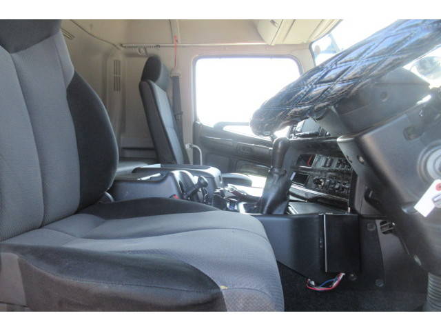 日野プロフィアダンプ大型（10t）[写真15]