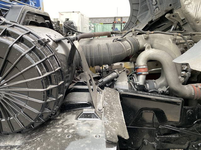 日野プロフィアセルフクレーン4段大型（10t）[写真26]