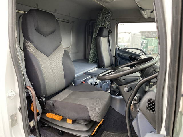 日野プロフィアセルフクレーン4段大型（10t）[写真29]