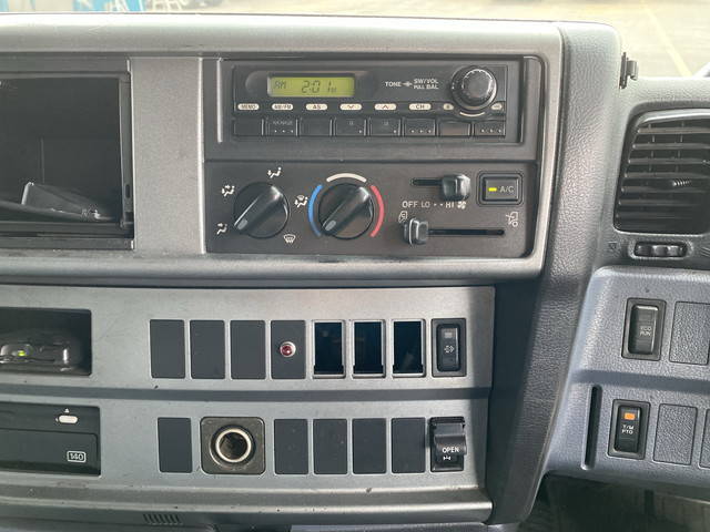 日野プロフィアセルフクレーン4段大型（10t）[写真35]