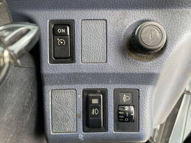 日野プロフィアセルフクレーン4段大型（10t）[写真37]