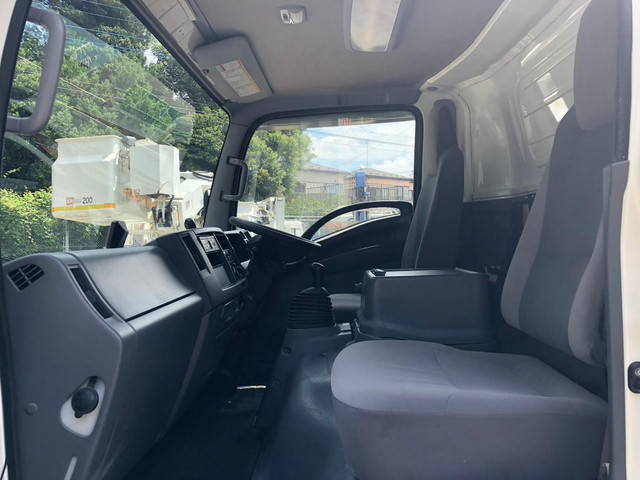 いすゞエルフアルミウイング小型（2t・3t）[写真27]