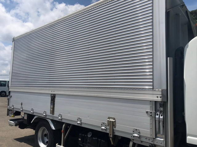 いすゞエルフアルミウイング小型（2t・3t）[写真09]