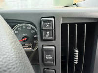 いすゞフォワード平ボディ中型（4t）[写真23]