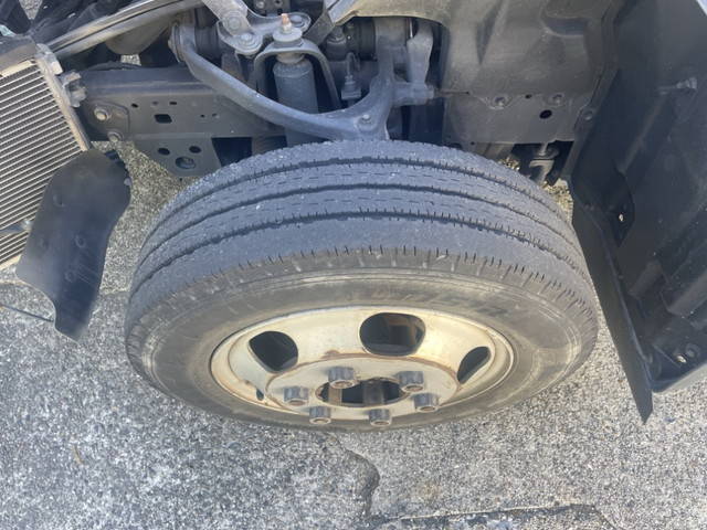 トヨタトヨエース平ボディ小型（2t・3t）[写真09]