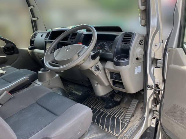 日産アトラス平ボディ小型（2t・3t）[写真16]