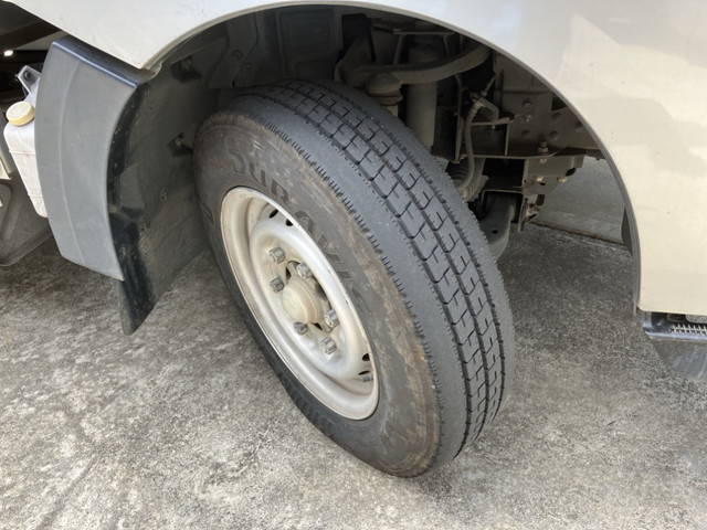 日産アトラス平ボディ小型（2t・3t）[写真03]