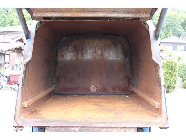 いすゞエルフパッカー車（塵芥車）小型（2t・3t）[写真24]