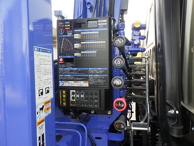 三菱ふそうファイターセルフクレーン4段増トン（6t・8t）[写真11]