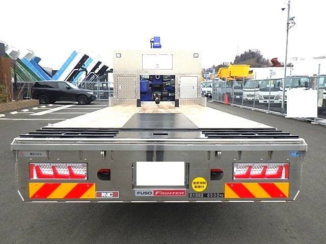 三菱ふそうファイターセルフクレーン4段増トン（6t・8t）[写真05]