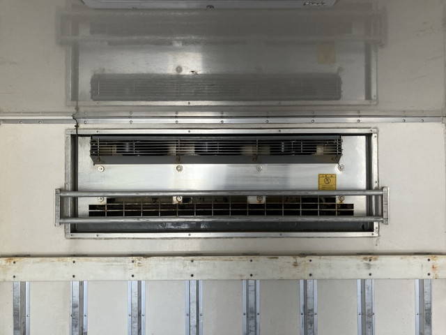 日野デュトロ冷凍車（冷蔵車）小型（2t・3t）[写真03]
