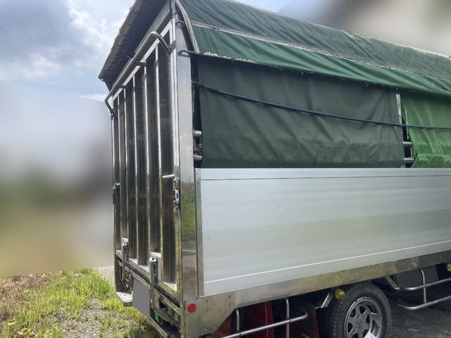 三菱ふそうキャンター家畜運搬車小型（2t・3t）[写真03]