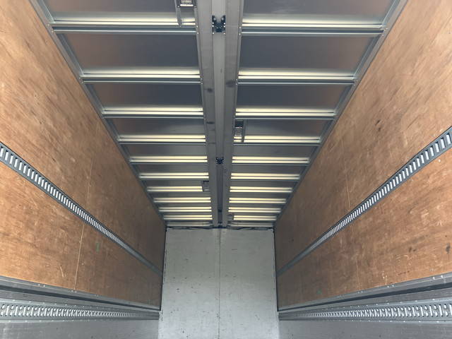 日野レンジャーアルミウイング中型（4t）[写真12]