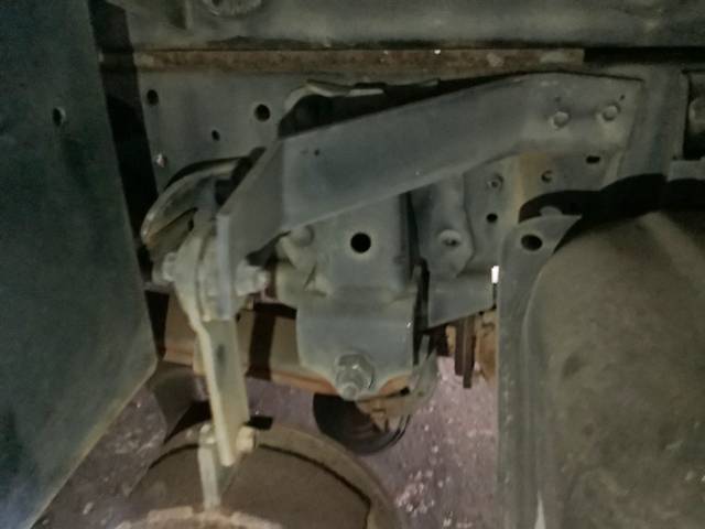 いすゞエルフ高所作業車小型（2t・3t）[写真21]