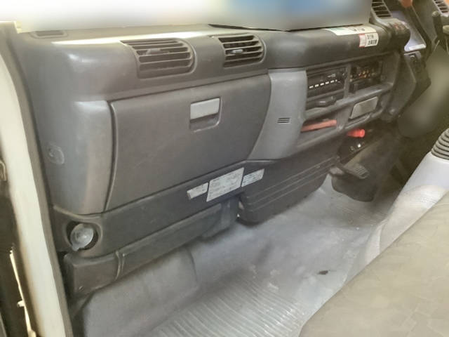 いすゞエルフ高所作業車小型（2t・3t）[写真28]