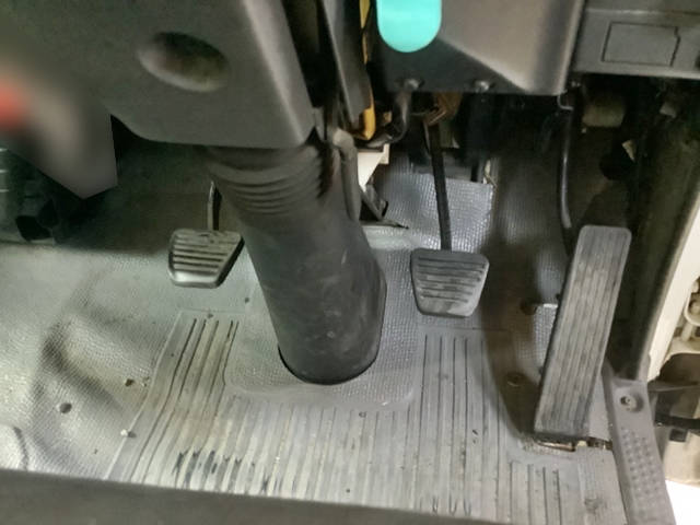 いすゞエルフ高所作業車小型（2t・3t）[写真36]