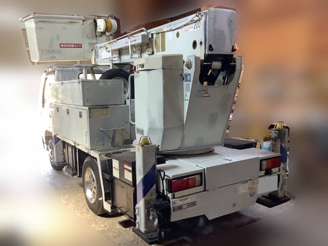 いすゞエルフ高所作業車小型（2t・3t）[写真04]