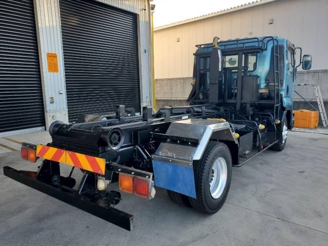 いすゞフォワードコンテナ専用車中型（4t）[写真02]