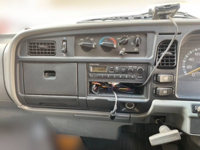 三菱ふそうキャンタークレーン6段小型（2t・3t）[写真31]