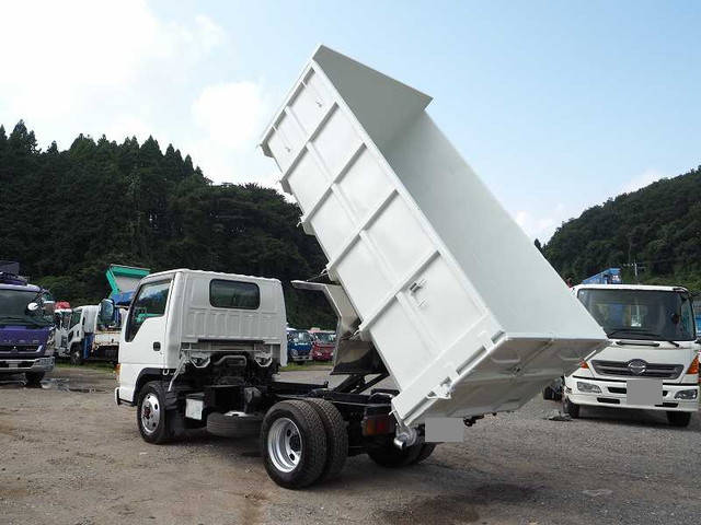 UDトラックスコンドル深ダンプ（土砂禁ダンプ）小型（2t・3t）[写真02]