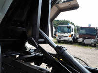 UDトラックスコンドル深ダンプ（土砂禁ダンプ）小型（2t・3t）[写真24]