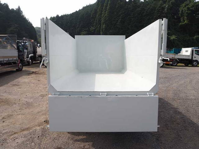 UDトラックスコンドル深ダンプ（土砂禁ダンプ）小型（2t・3t）[写真32]