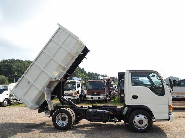 UDトラックスコンドル深ダンプ（土砂禁ダンプ）小型（2t・3t）[写真09]