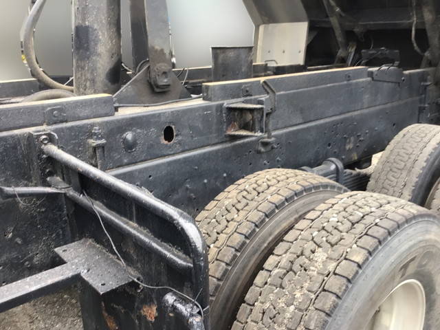 いすゞギガ深ダンプ（土砂禁ダンプ）大型（10t）[写真13]