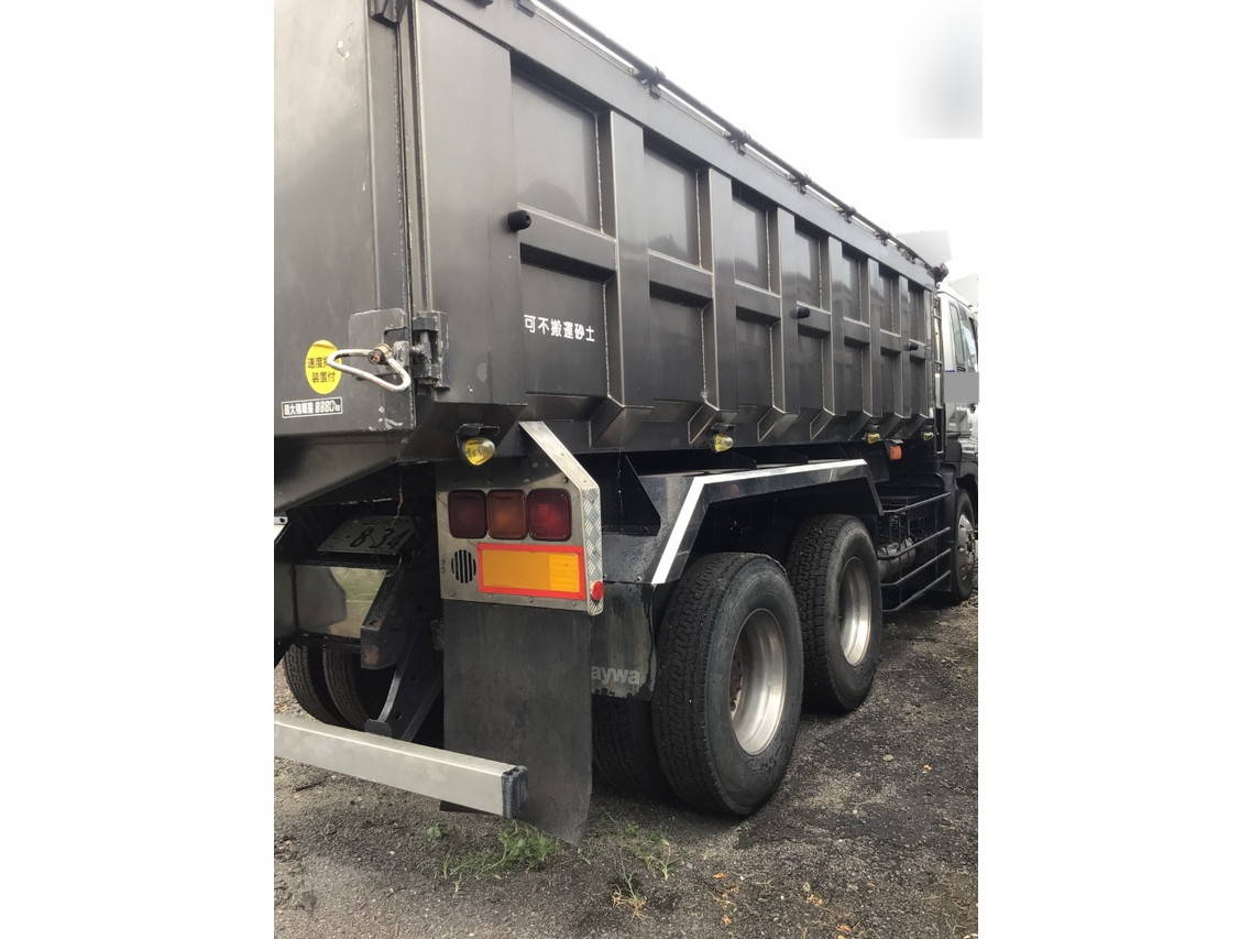 いすゞギガ深ダンプ（土砂禁ダンプ）大型（10t）[写真17]